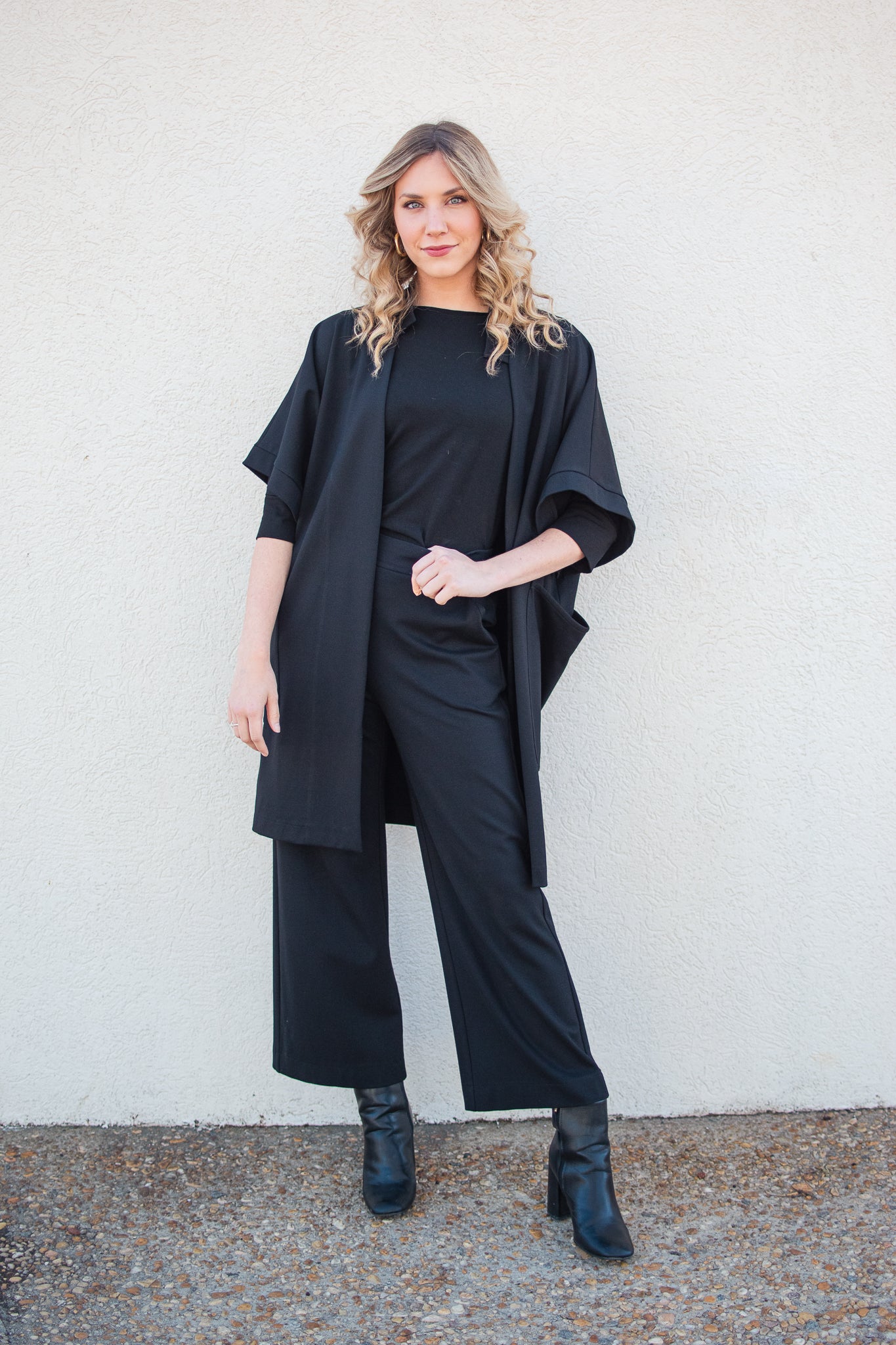 Black, Dropped Shoulder Ponte Kimono 2 Front Pockets & Paneled Sleeves, Open front, No Closure (Unisex)