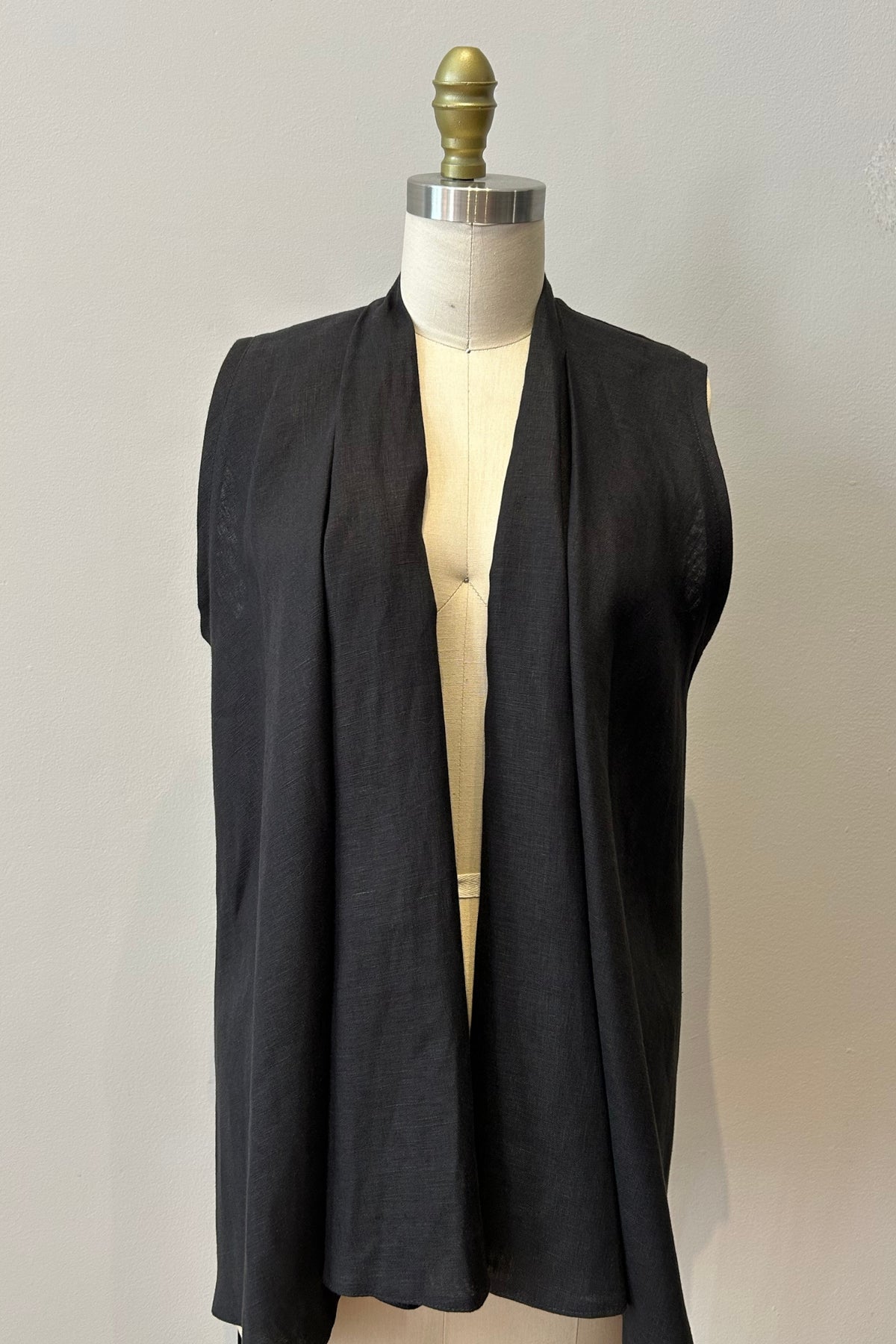 The Jayda | Linen Vest