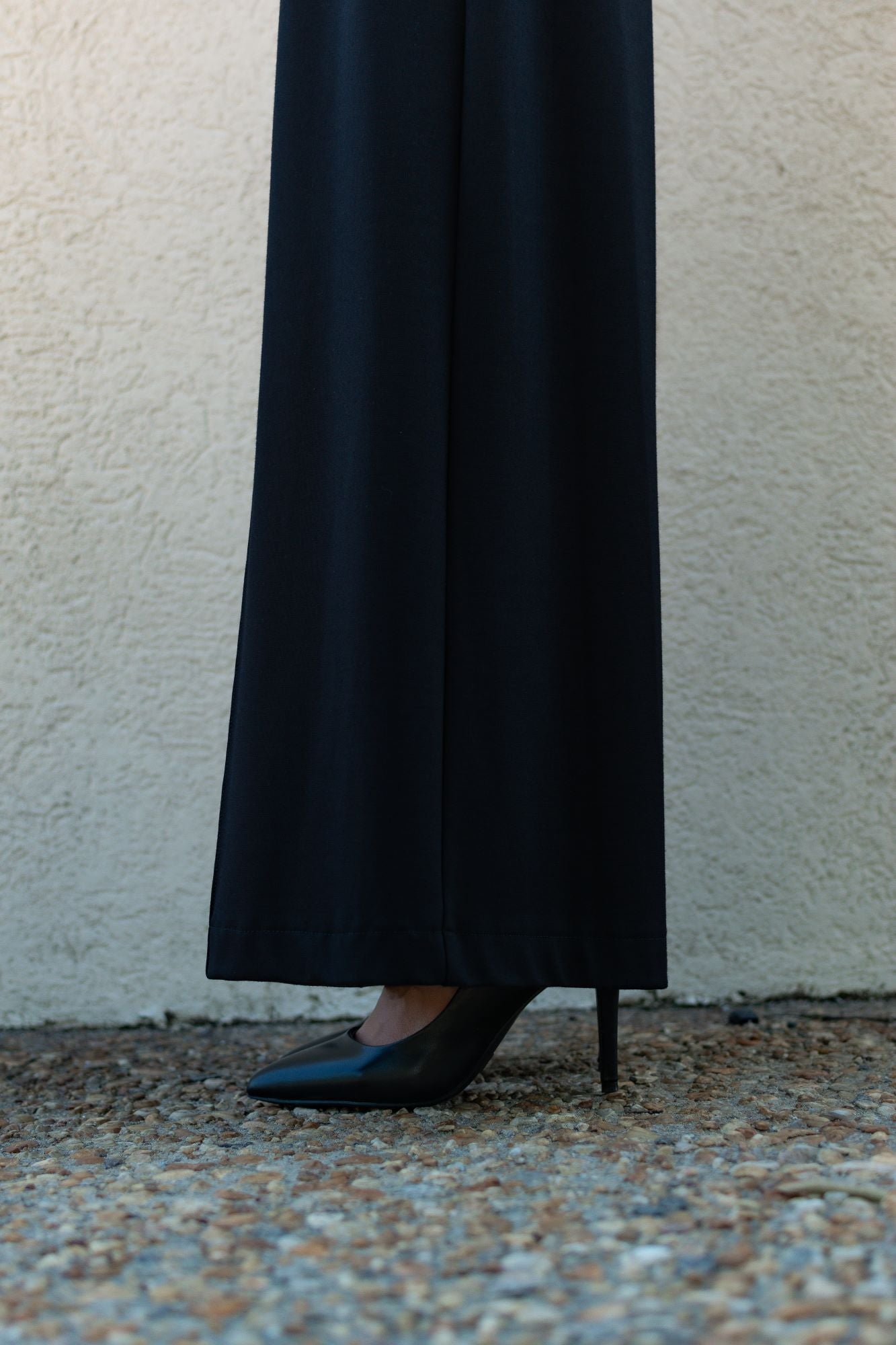 Black, Wide-Leg Pants w/ Elastic Waistband & No Pockets, Full Length (Women)