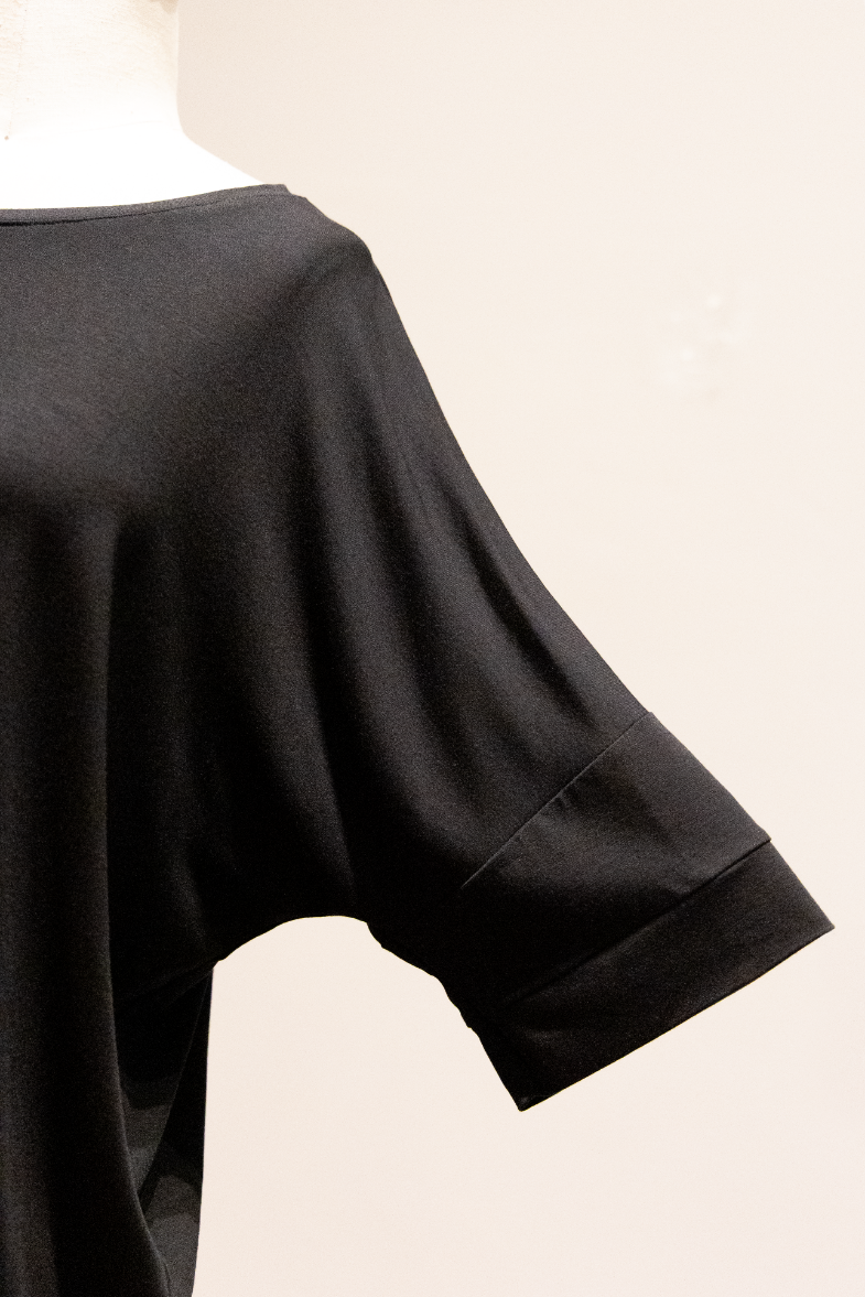 Isabella | Oversized O-Shape 1/2 Sleeve Top
