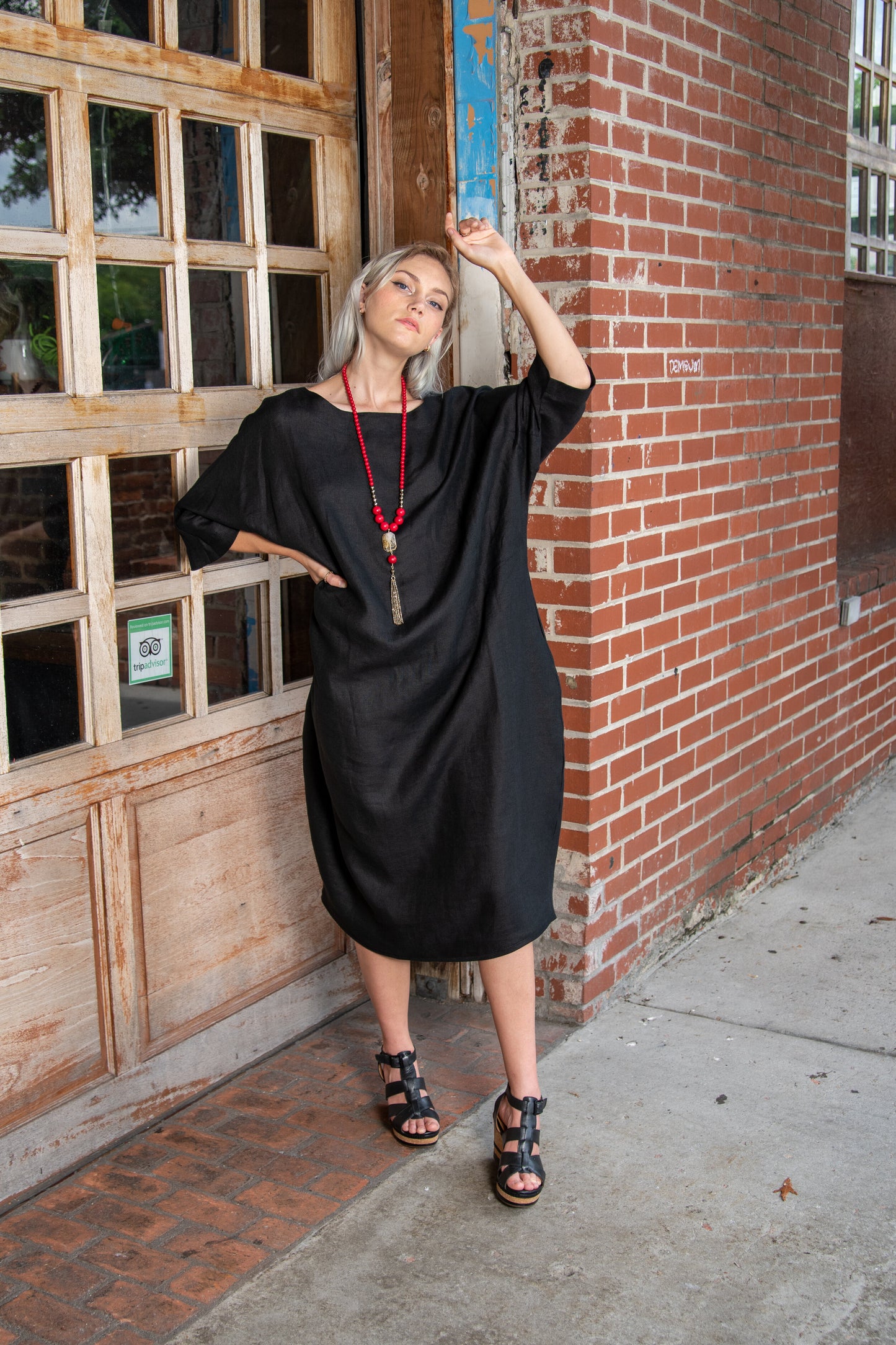 Max | Black Cacoon Dress with Pockets